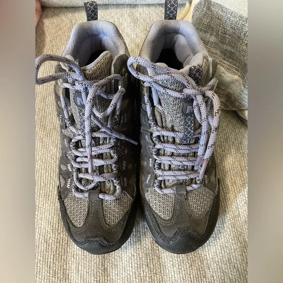 Merrell Women's Gray Hiking Shoes - Picture 4 of 10